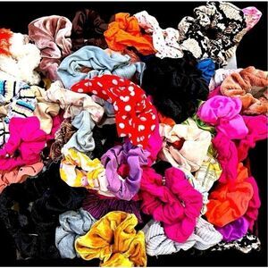 6 Piece Multicolored Assorted Scrunchies NWT‎ NEW